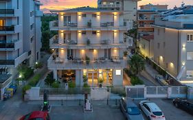 Hotel Riva E Mare