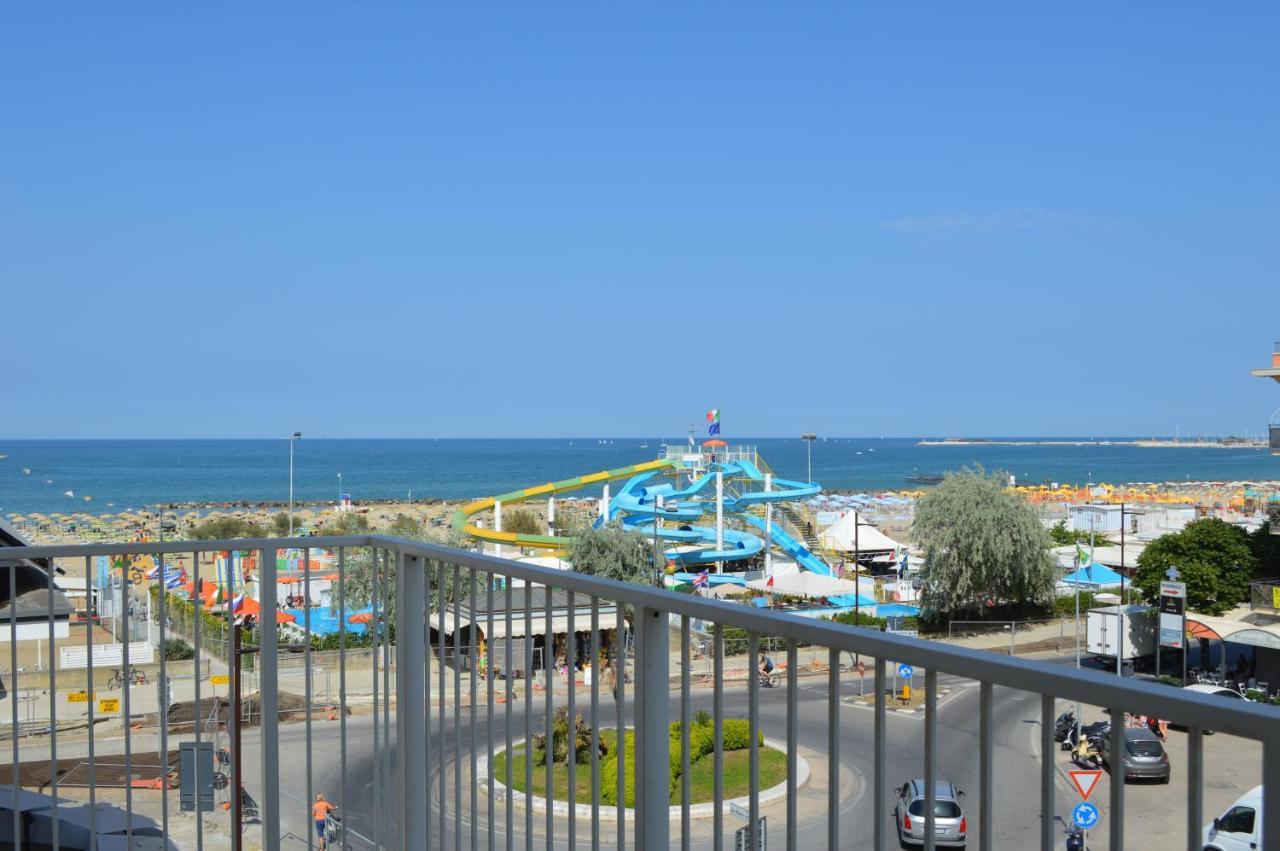 Hotel Riva E Mare Rimini Exterior foto