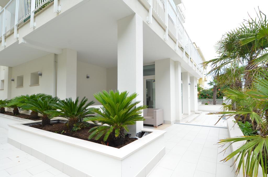 Hotel Riva E Mare Rimini Exterior foto